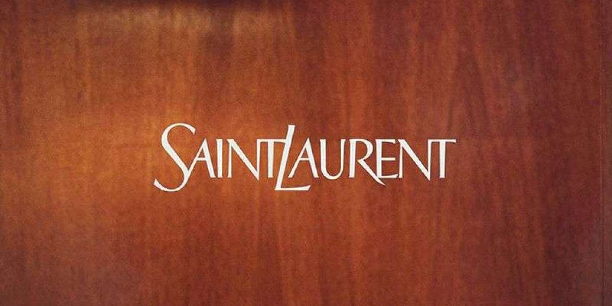 Saint Laurent Handbags Outlet become head of accessories when