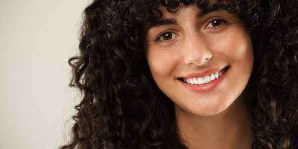 Teeth Whitening for Teenagers: Safe Options and Guidelines