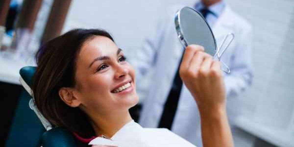 The Advantages of Dentist-Administered Teeth Whitening