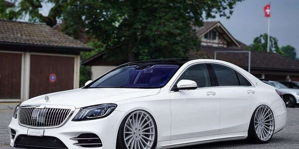 8Chauffeurs Premium Luxury Mercedes Service