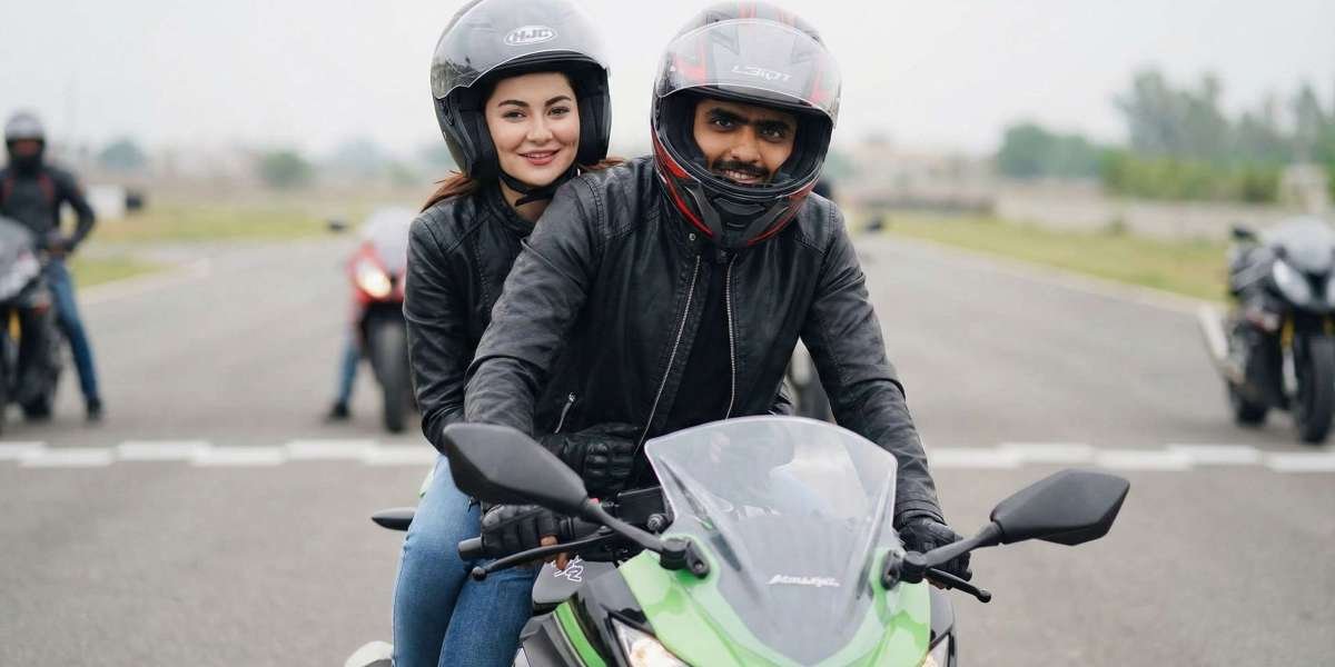 How to Choose the Right Motorcycle Pants for Touring, Commuting & Racing