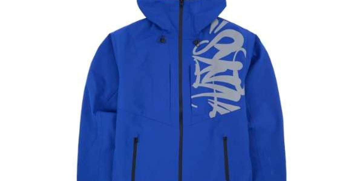 Syna World Windbreaker Bringing Soft Comfort to Outings